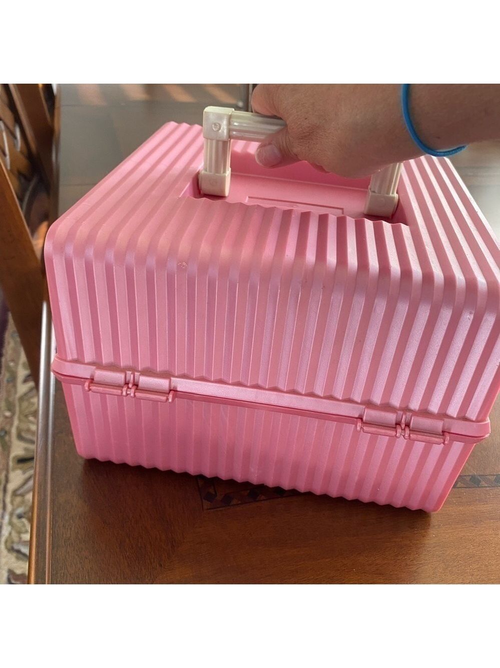 VINTAGE SASSABY pink make up organizer/ storage train case.pre-owned model 101 - Picture 8 of 11
